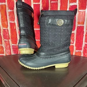 TOMMY HILFIGER Waterproof boots. Size 6